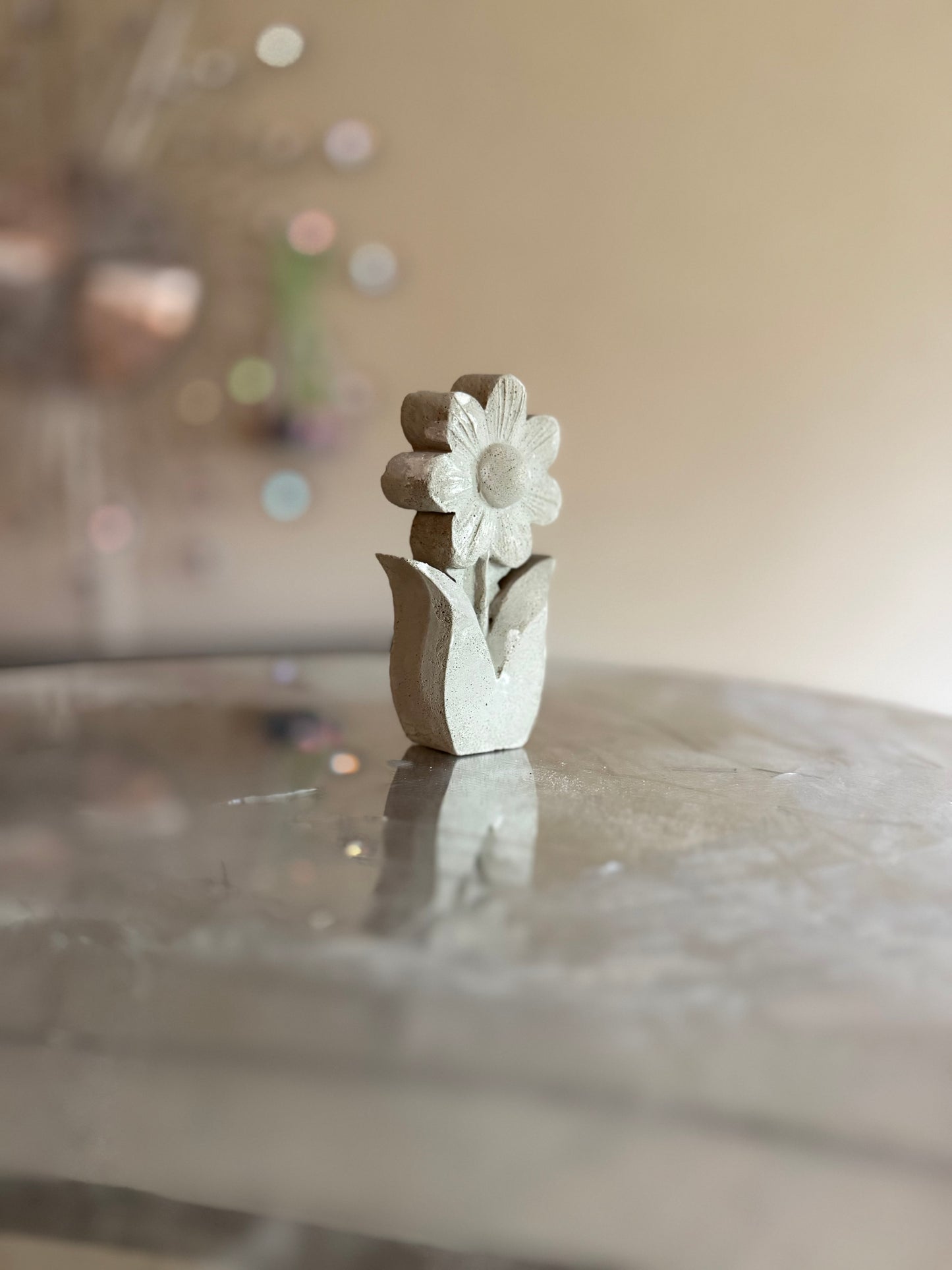 Cement daisy-ready to paint
