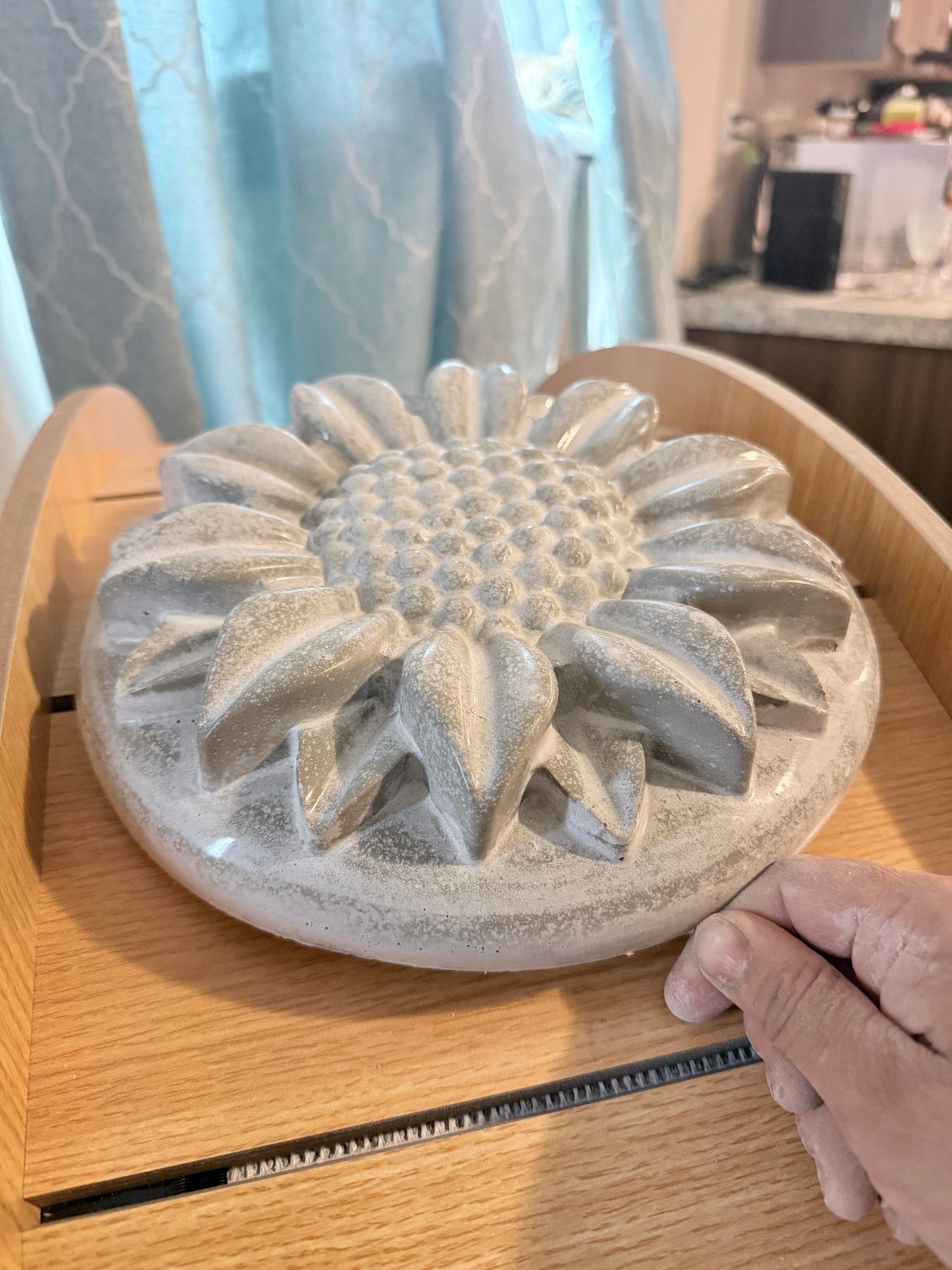 🌻 Handmade Sunflower Stepping Stone 🌻 10”